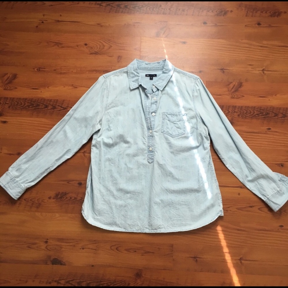 Gap half button chambray shirt